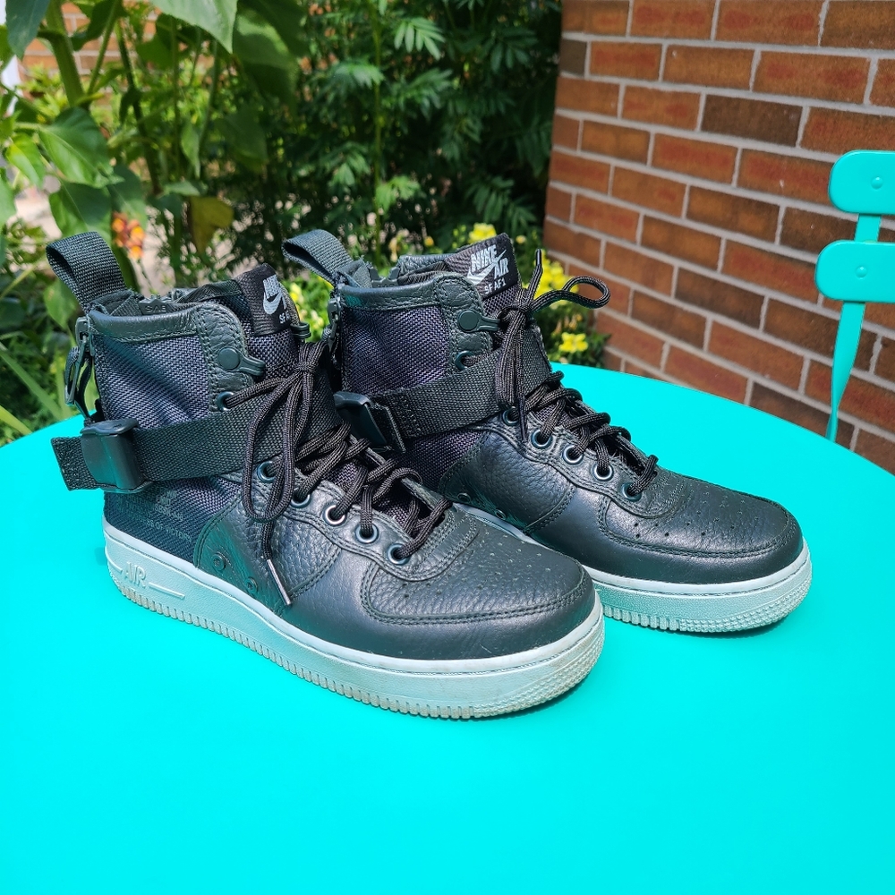 Nike SF Air Force 1 Mid